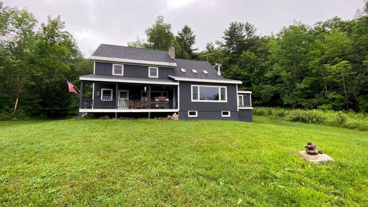 North River House | BEAR NORTH - FABULOUS PRIVATE FAMILY HOME near GORE MT and ADIRONDACK PARK