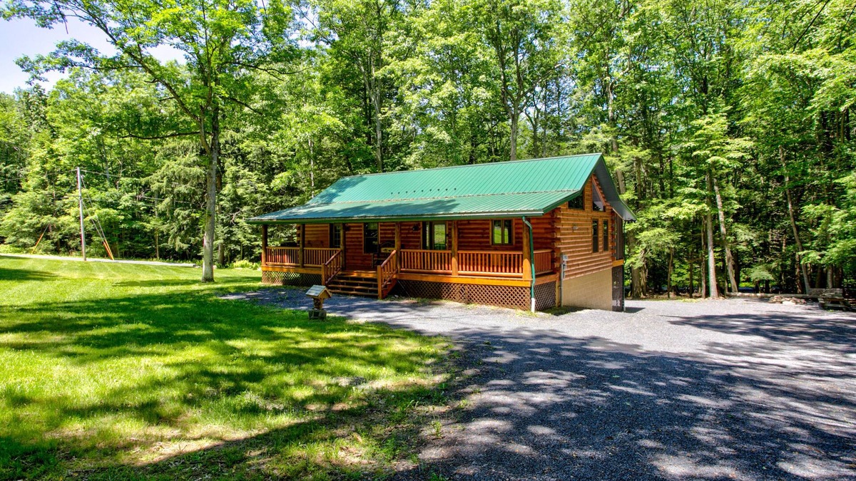 Laurelton Cabin | Bear Paw Lodge = Center Of Nature@God's Creation#Campfire+Fun&Trails
