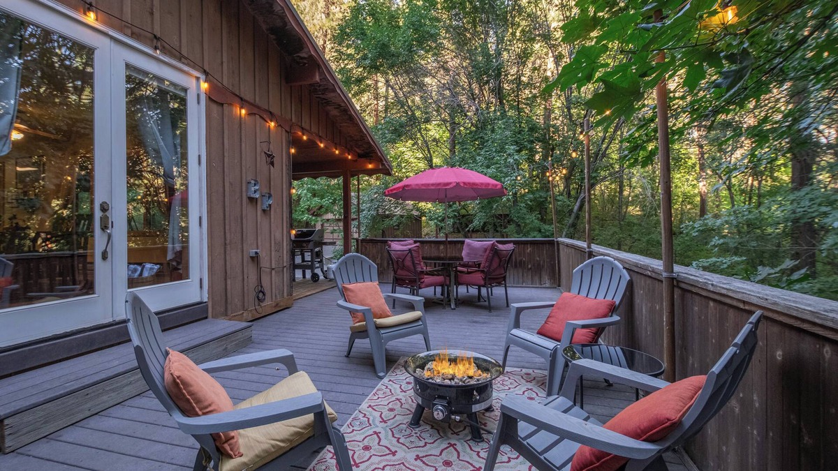 Leavenworth Cabin | Bear Paw-Near Reindeer Farm/Village, Hot Tub, WIFI