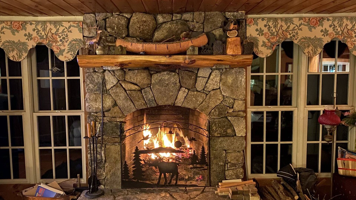 West Ossipee House | Bearcamp Riverfront Dream Hot Tub Storybook Setting #BearcampBungalow