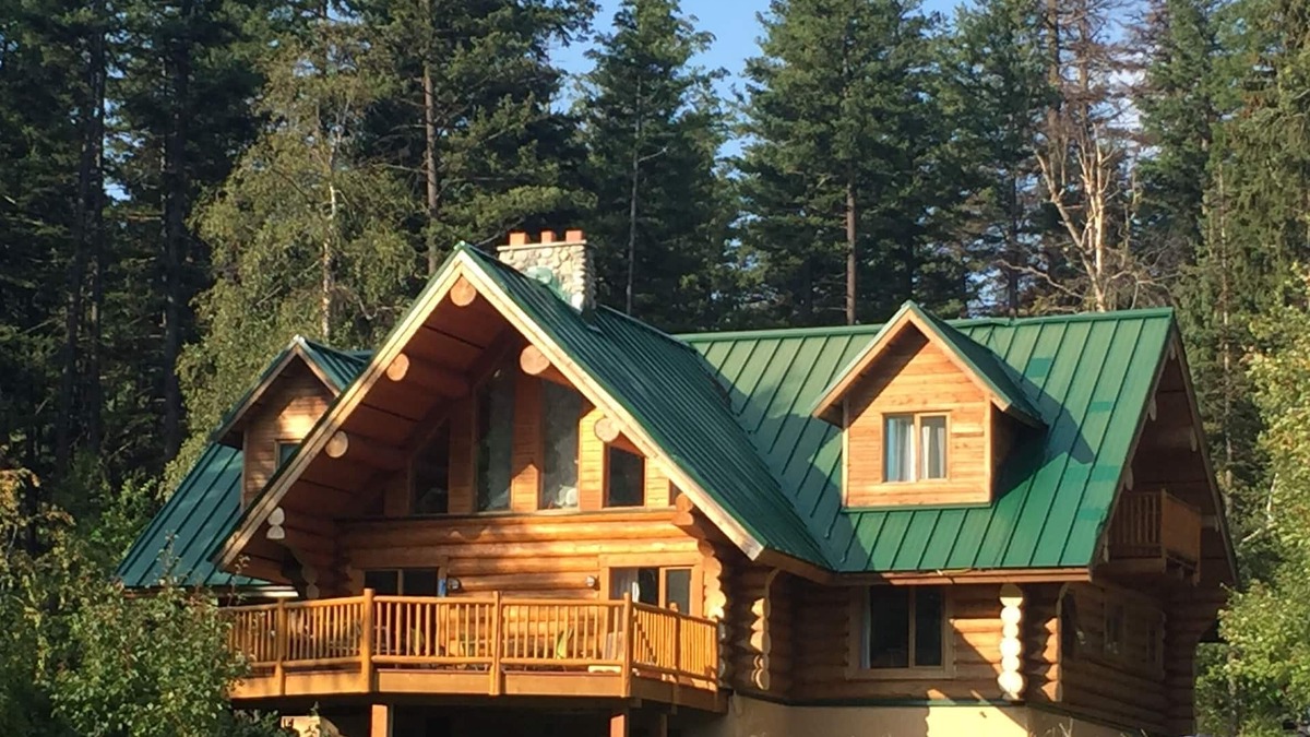Gold Bridge Cabin | Bears Den - A gorgeous lake view log cabin surrounded by breathtaking scenery!