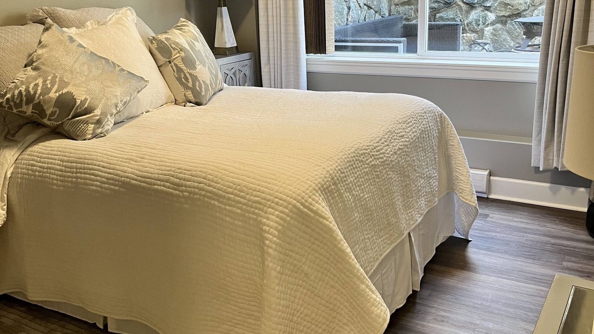 Bear Mountain Resort House | Bears Den close to golf course on Bear Mountain.