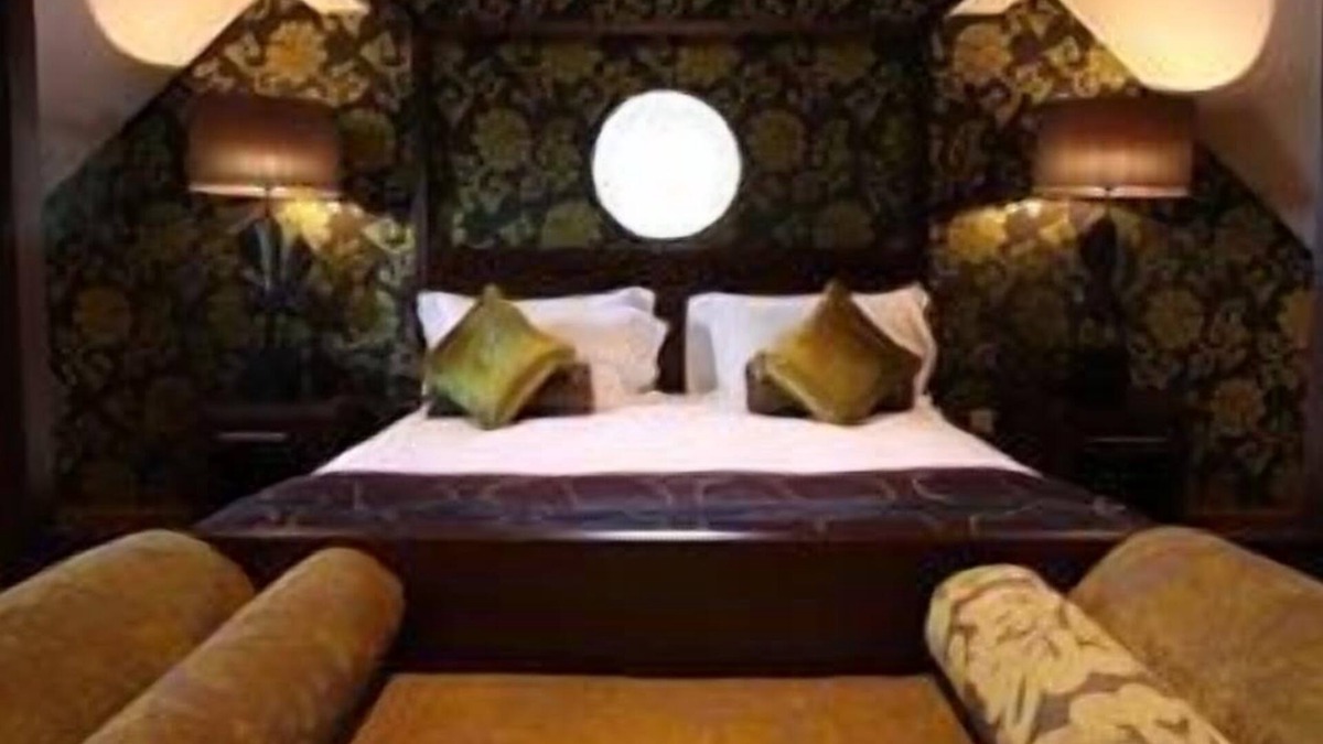 Warmingham Hotel | Bears Paw Inn