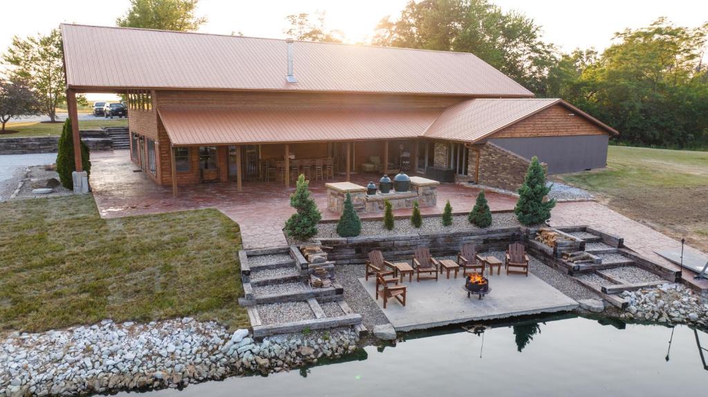 Huntsville House | Bearshield Lodge