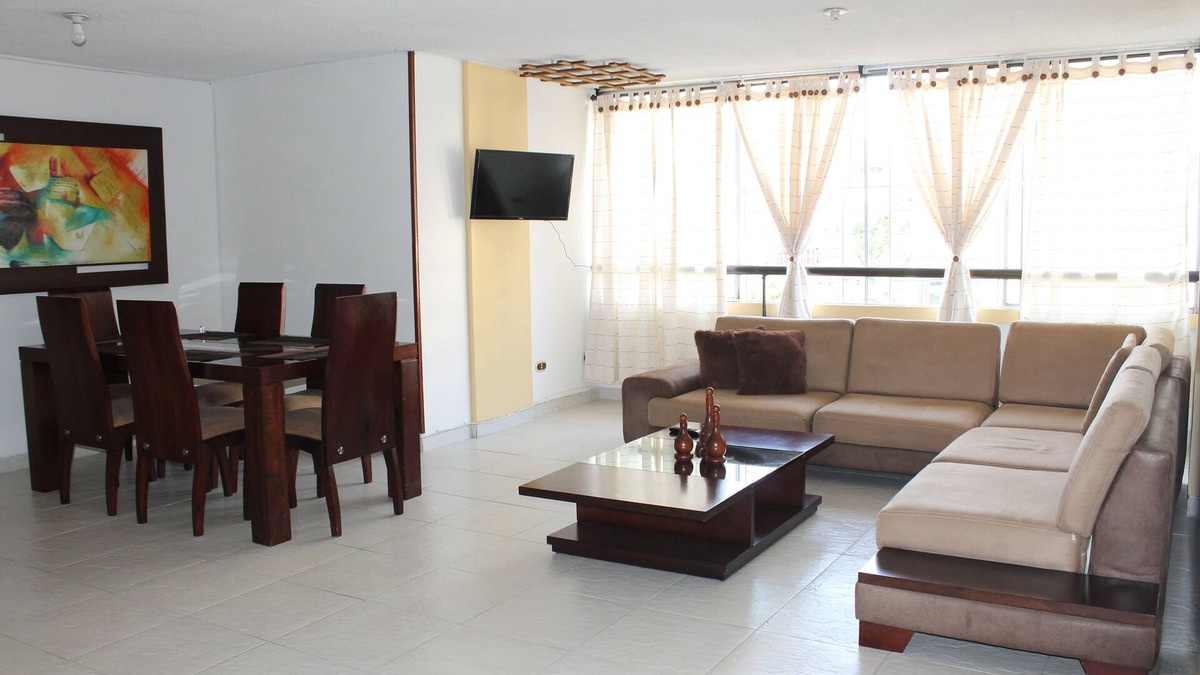 Granada Apartment | Beatiful 3 Bedroom Apartment Barrio Granada In the HEART OF CALI , Colombia.