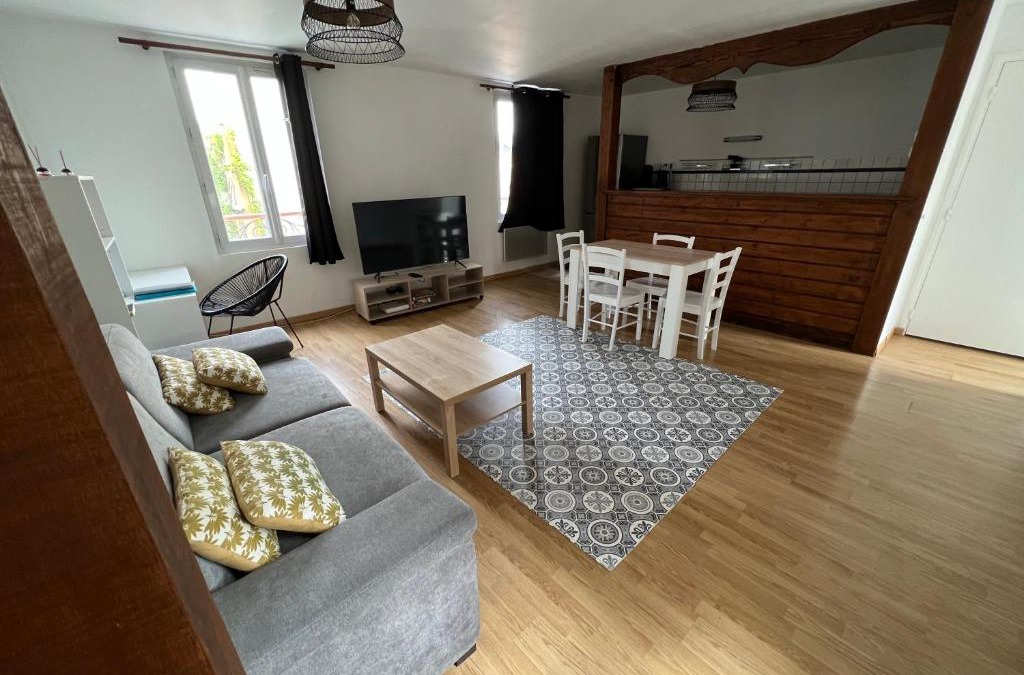 Saint-Charles du Port Apartment | Beau 2 pièces Quartier Brindeau à 10 min à pied des Docks et 20 min de la Gare - Les Appartements Océane