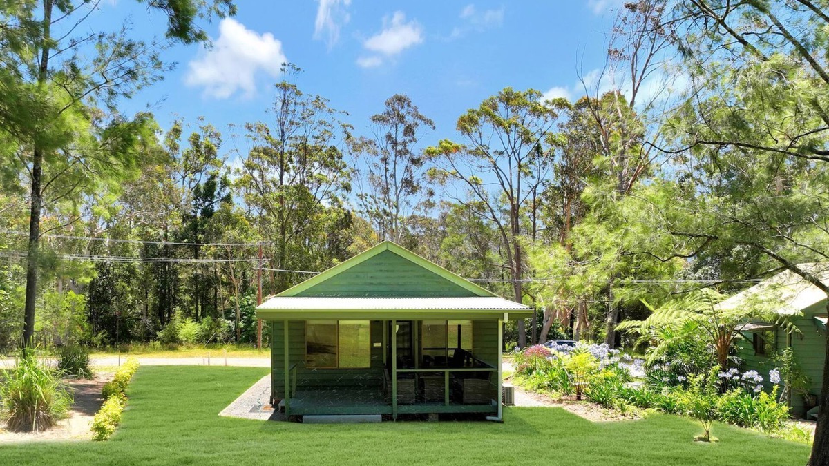 Kangaroo Valley Cabin | Beau Cabin - One Bedroom Cabin on Golf Course