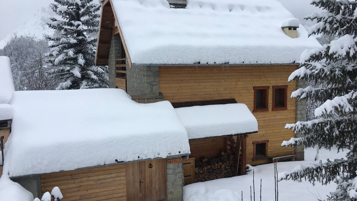 Allos Ski Chalet | Beau Chalet 9 persons, 5 rooms, 120m2 in Allos