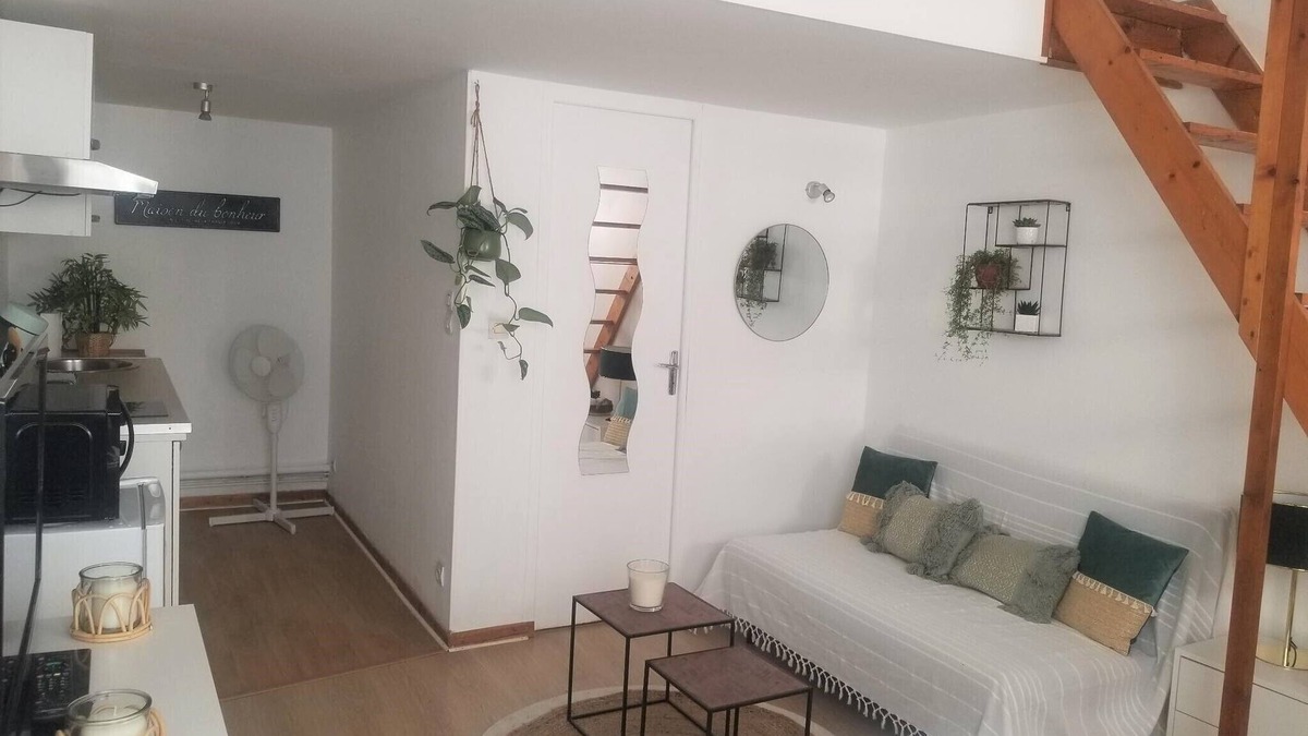 Miroir - Batignolles Apartment | Beau Duplex à la Gare du Mans