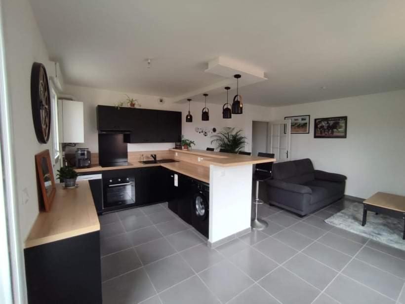 Neufmoutiers-en-Brie Apartment | Beau F3 neuf et lumineux proche de disneyland paris