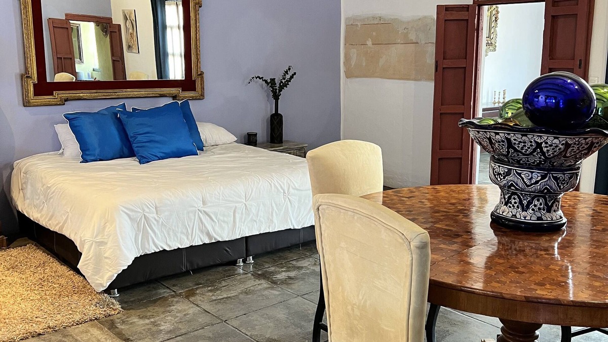 El Carmen House | Beautiful XVII century home, one block from Amparo Museum, best location in town
