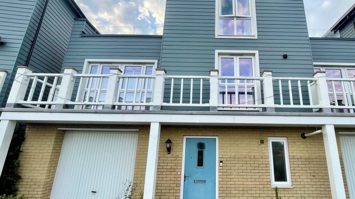 Chelmsford House | BEAULIEU PARK - SLEEPS 10 - CHELMSFORD