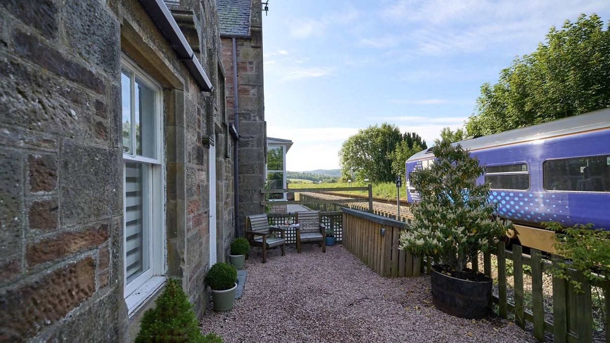 Marybank House | Beauly Station