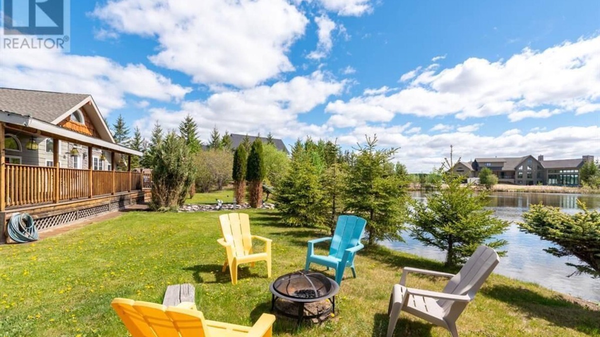 County of Vermilion River Cabin | Beautiful Lakeside Retreat