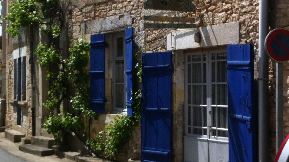 Cubjac Cottage | Beautiful holiday home for 3 to 4 people in a small village on the river.