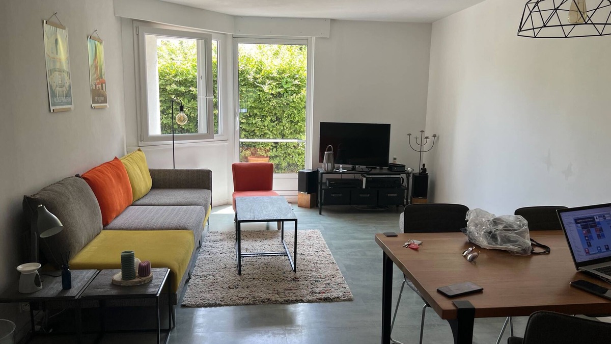 Saint-Sebastien-sur-Loire Apartment | Beautiful apartment for 3 with garden