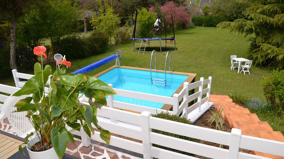 Saint-Thibault-des-Vignes Villa | Beautiful villa with pool near Disneyland and Paris