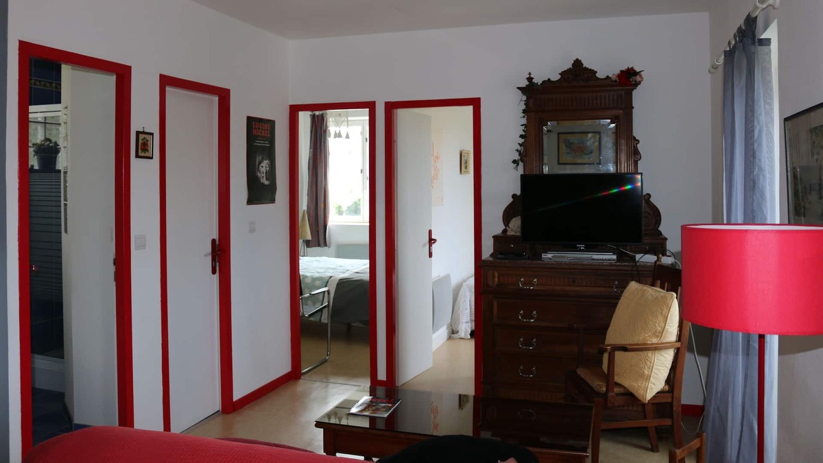 Villefranche-de-Rouergue Apartment | Beautiful independent apartment, with exceptional views of the bastide