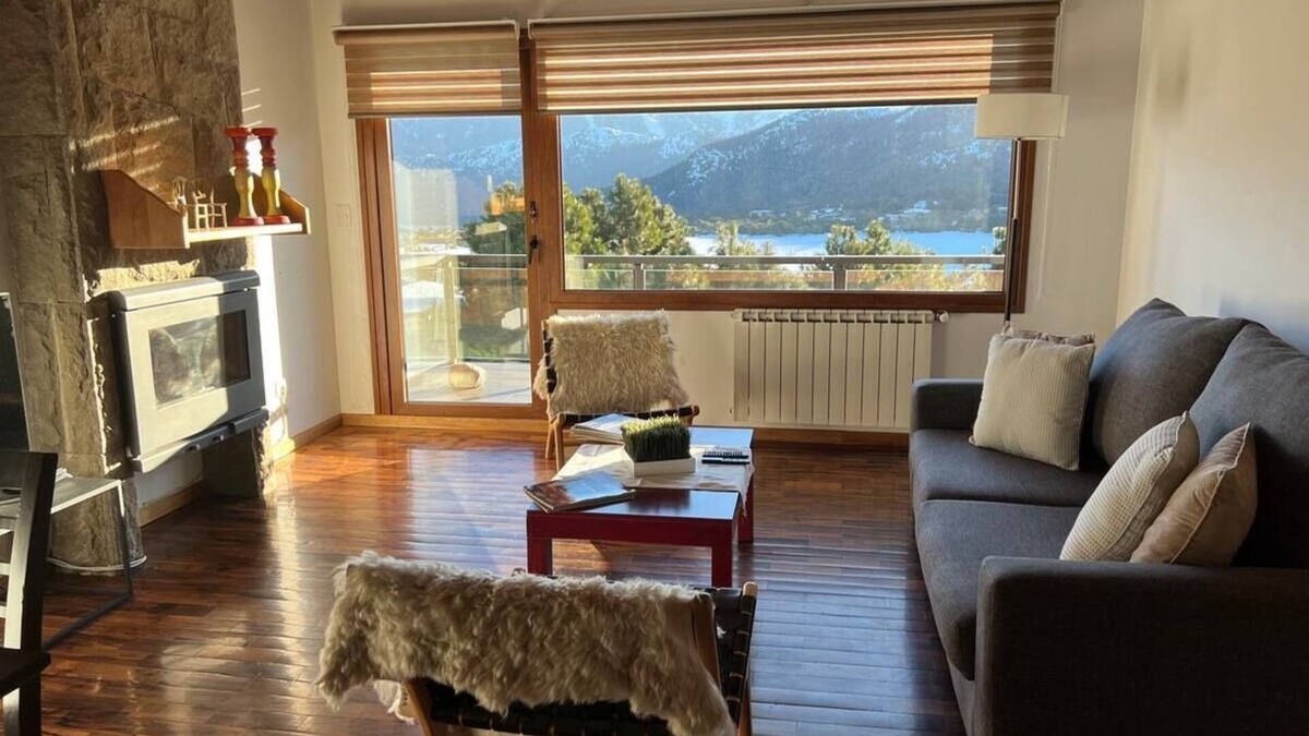 Villa Los Coihues House | Beautiful apartment in Arelauquen Golf