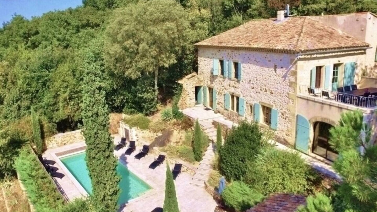 La Capelle-et-Masmolene House | Beautiful 5 bed house near Uzes, amazing views & large pool