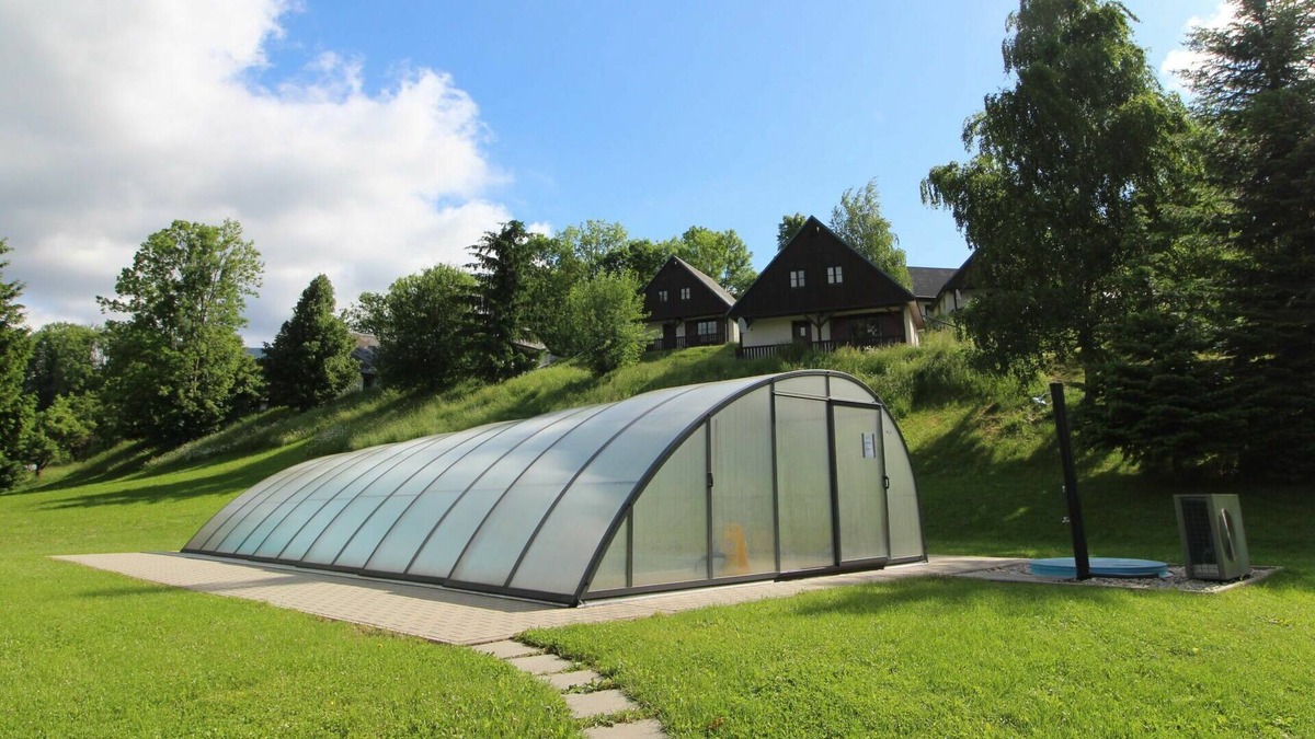 Rudnik u Vrchlabi House | Beautiful private villa for 6 guests with WIFI, pool, TV, terrace, pets allowed and parking