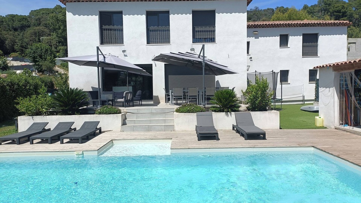 Saint-Jean Villa | Beautiful new villa of 220m2, with spa, 10min from the beaches