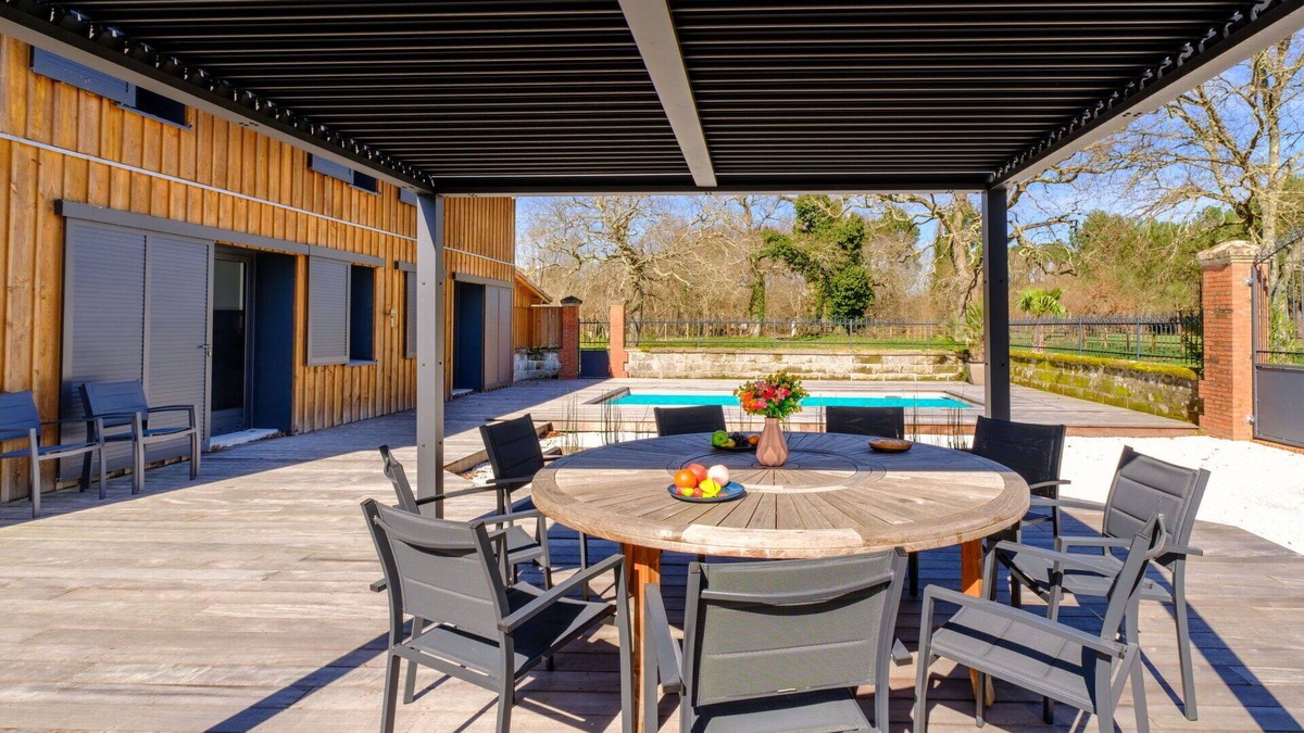 Sainte-Eulalie-en-Born Villa | Beautiful private villa for 12 people with private pool, WIFI, TV, terrace and parking