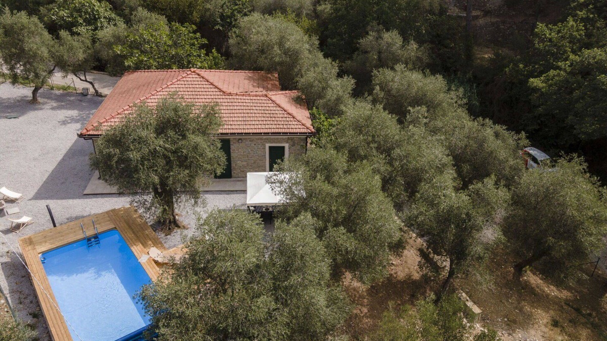 Cervo House | Beautiful private villa for 8 guests with WIFI, private pool, pets allowed and parking