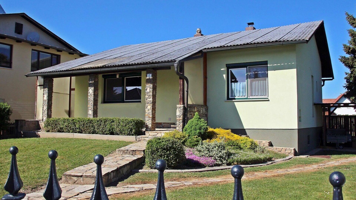 Mannsdorf an der Donau House | Beautiful private villa with WIFI, TV, terrace, pets allowed, panoramic view and parking