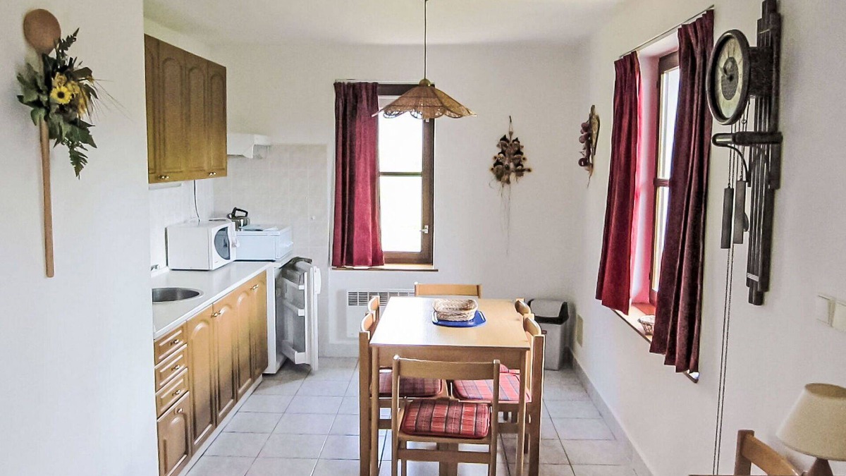 Ceska Metuje House | Beautiful private villa with pool, WIFI, TV, patio, pets allowed, panoramic view and parking