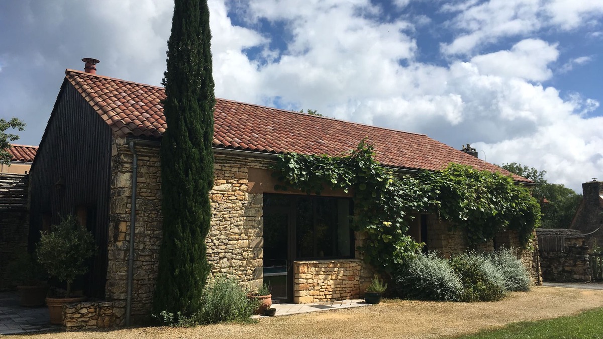 Castelnaud-la-Chapelle Villa | beautifully restored barn with private swimming pool (pet-friendly)