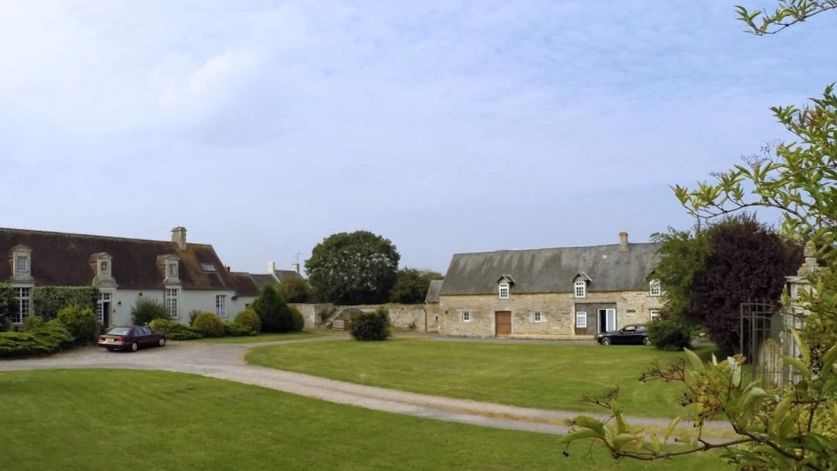 Sainte-Honorine-du-Fay Cottage | Beautiful tranquil cottage within Manor House grounds. Longer terms considered.