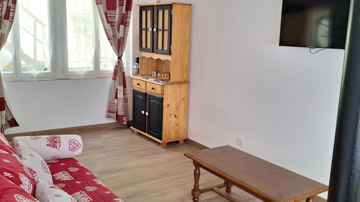 Sainte-Marie-aux-Mines Apartment | Beautiful 40 m2 ground floor with all amenities