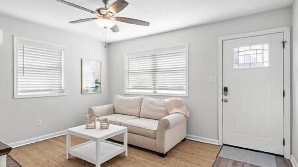 East Ocean View Apartment | Beautiful 1 bed duplex apartment