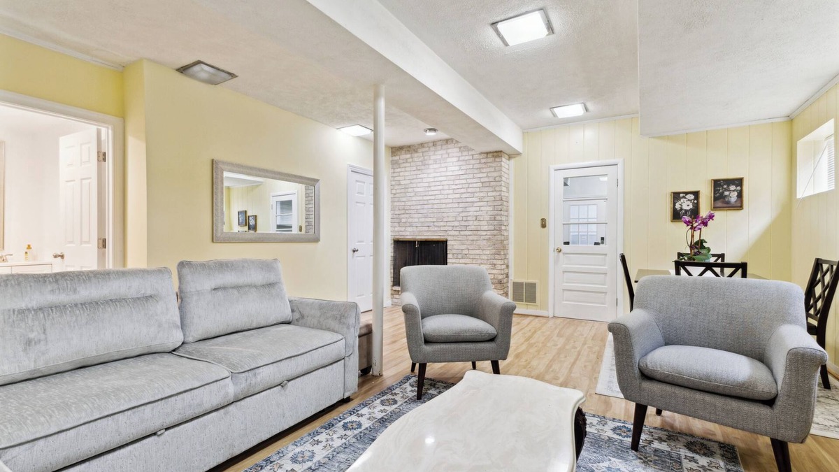 Silver Spring Apartment | Beautiful 1 bedroom Basement marvelous Downtown Silver Spring