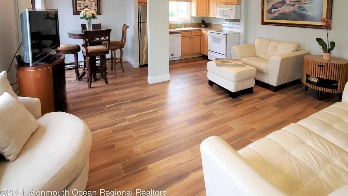 Sea Bright Apartment | Beautiful 1 Br. Condo (137963) by Houzlet