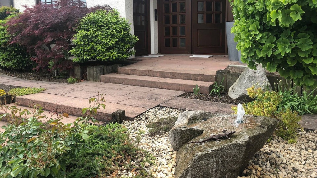 Neustadt-Duttweiler Apartment | Beautiful 1-room apartment in the wine village Duttweiler, 45 sqm with kitchen and bathroom