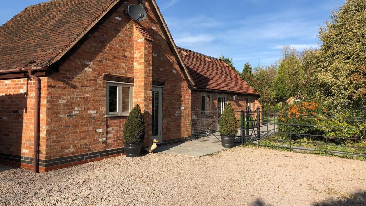 Oldland Common Cottage | Beautiful 1bed Cottage with view, near NEC/Airport