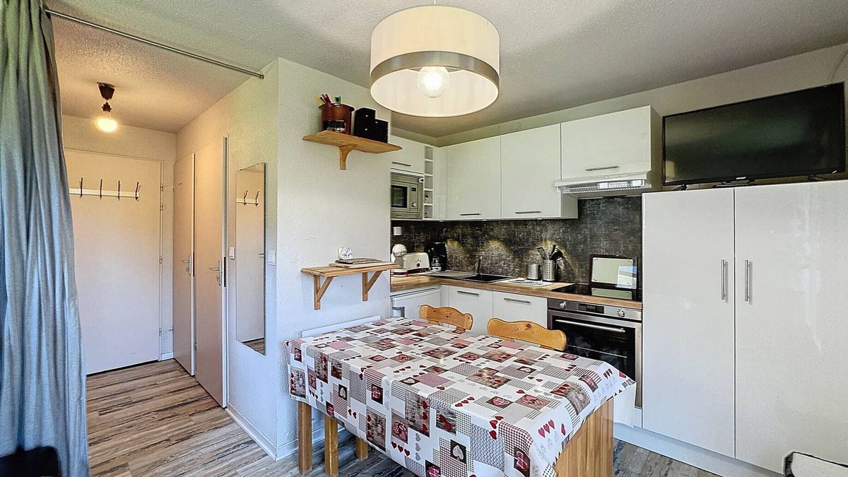 Les Bruyeres Apartment | Beautiful 1BR 4 pers 24m² ski-in/ski-out, perfect for vacation