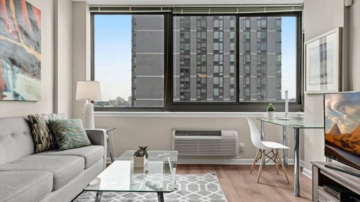 Hudson Exchange Apartment | Beautiful 1BR | Business Center | Jersey City by GLS