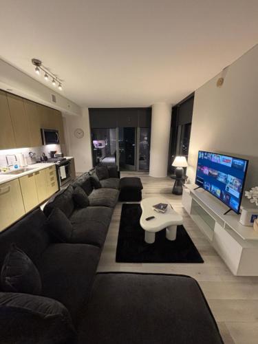 Downtown Los Angeles Apartment | Beautiful 1BR - DTLA!