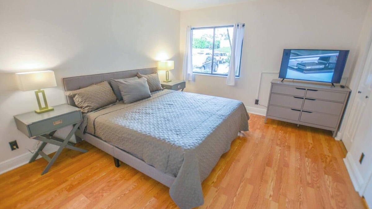 Jupiter One Condo | Beautiful 1st floor beach Jupiter condo on canal