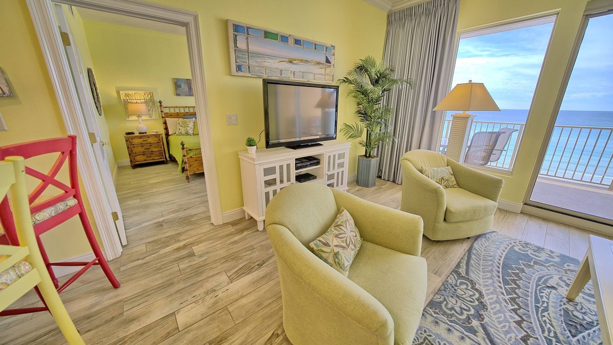 Lower Grand Lagoon Condo | BEAUTIFUL 2 BD [DBL KING]/2 BA BEACH FRONT CONDO! FREE BEACH SERVICE, WIFI!