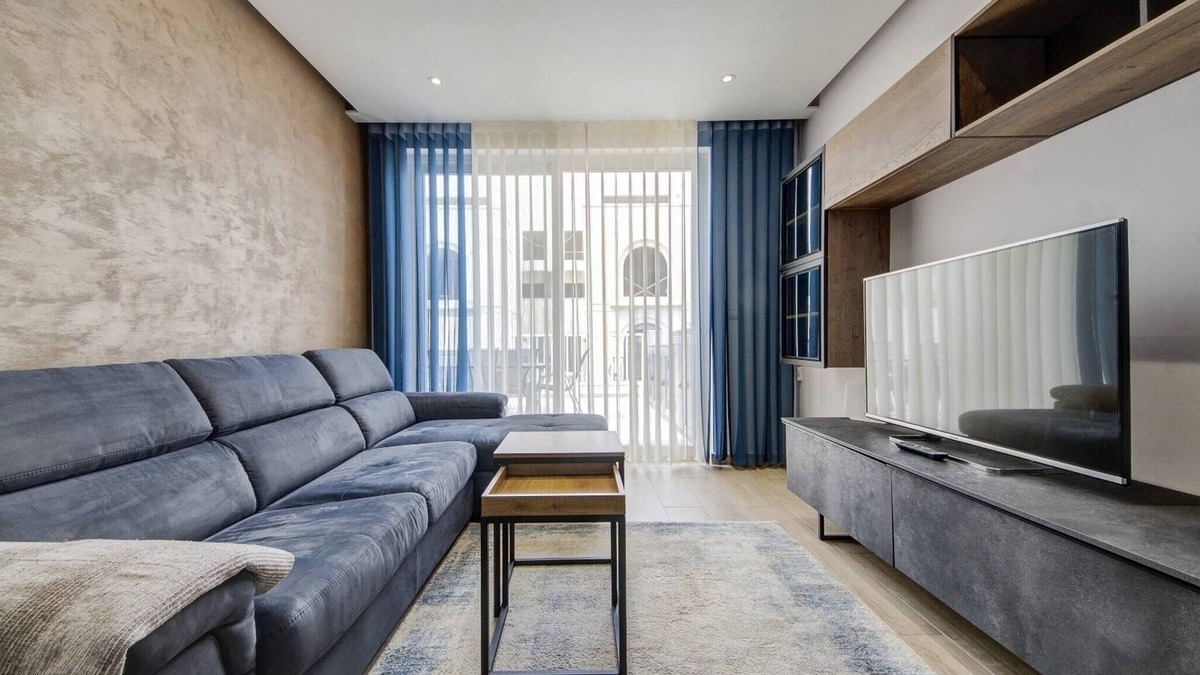 Hamrun Apartment | Beautiful 2 BDR Penthouse near Valletta sleeps 6