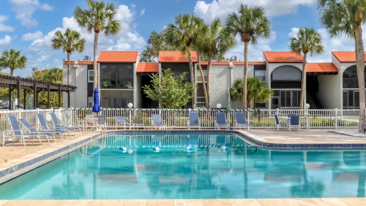 Southgate Condo | Beautiful 2 Bdrm. near everything Siesta Key, Longboat, Dining, Shop, Entertain