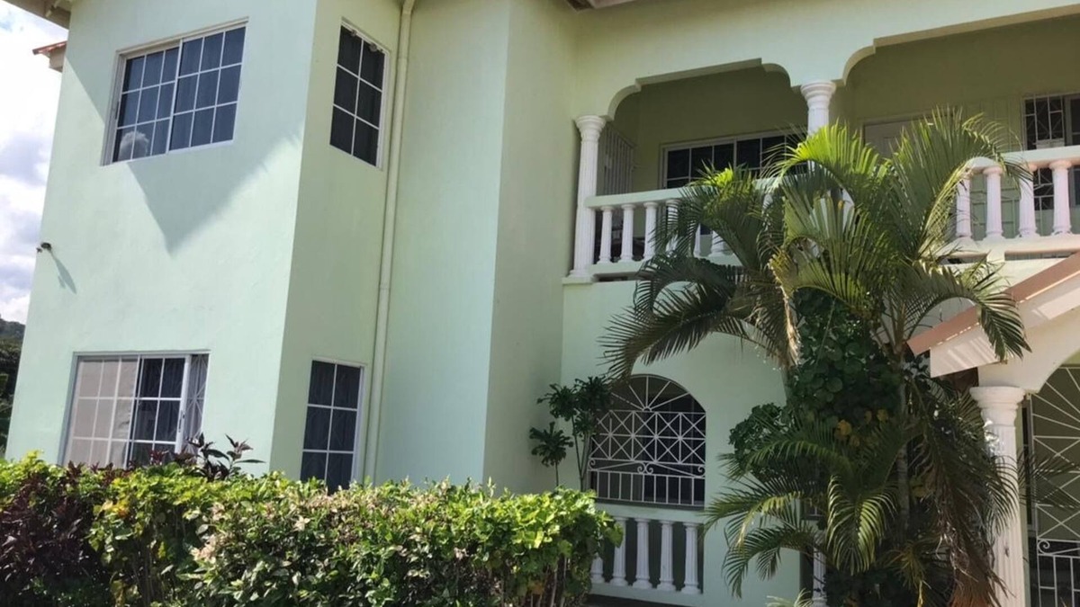 Silver Sands Apartment | Beautiful 2-Bed Apartment in sunny Jamaica