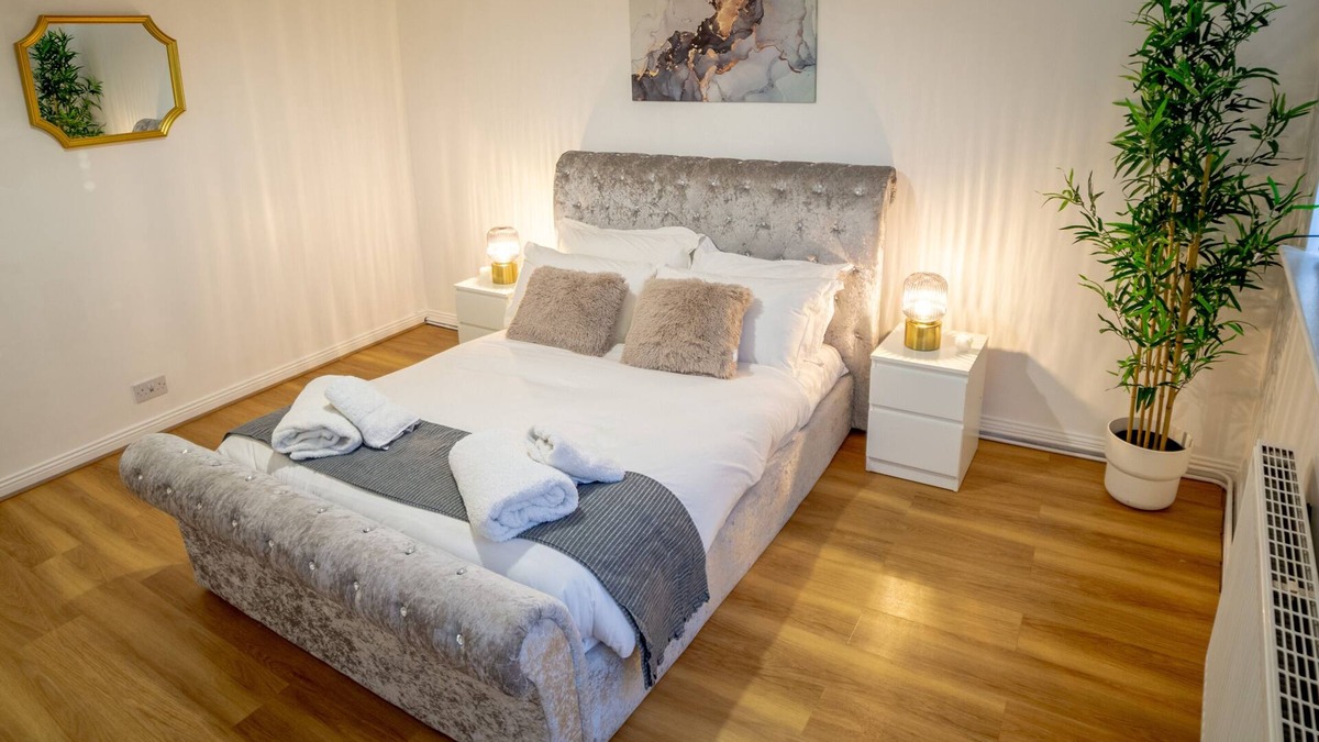 Slough Apartment | Beautiful 2 bed apartment in slough