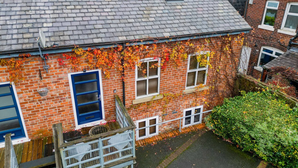 Whitefield Apartment | Beautiful 2 bed duplex apartment with gated parking.