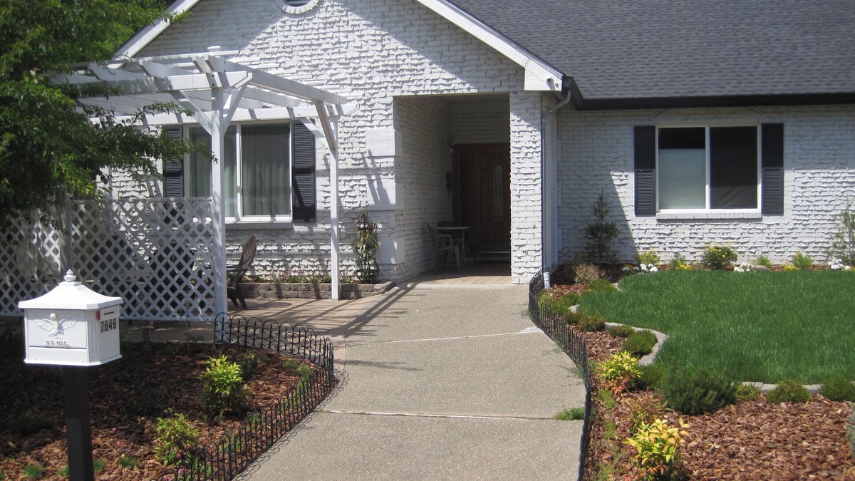 Citrus Heights Apartment | Beautiful 2 Bedroom Suite and Bath W/Private Entrance "A"