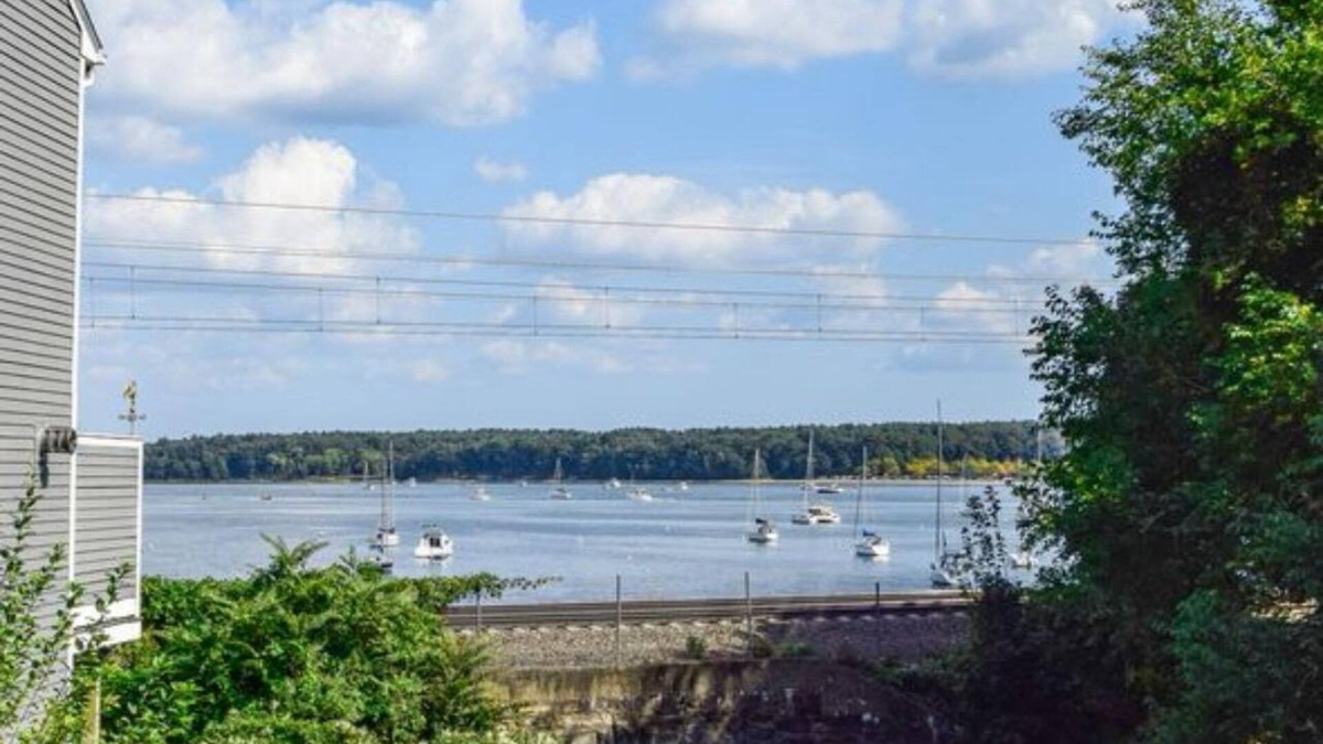 East Greenwich House | Beautiful 2 Bedroom Water View Townhome - Walk to Main St in East Greenwich